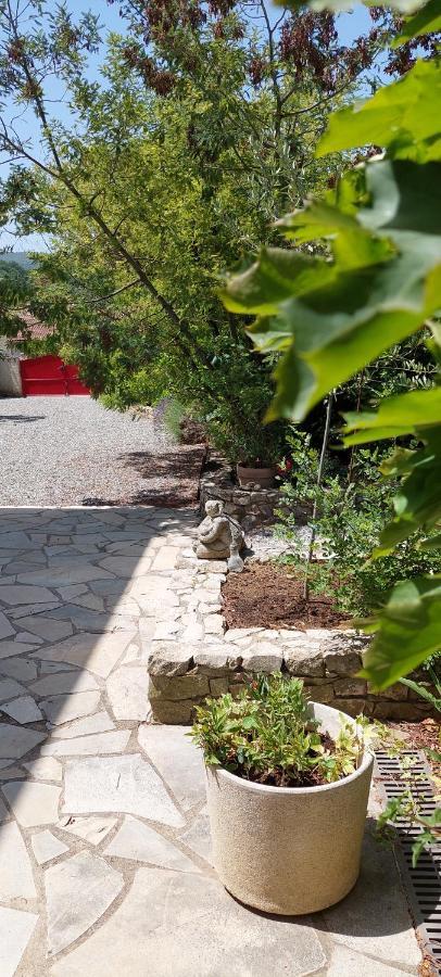 Etxe Laminak Bed & Breakfast Sisteron Exterior photo